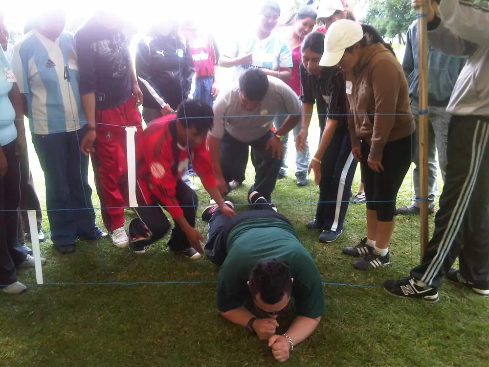 Dinámica de cooperación en el césped
